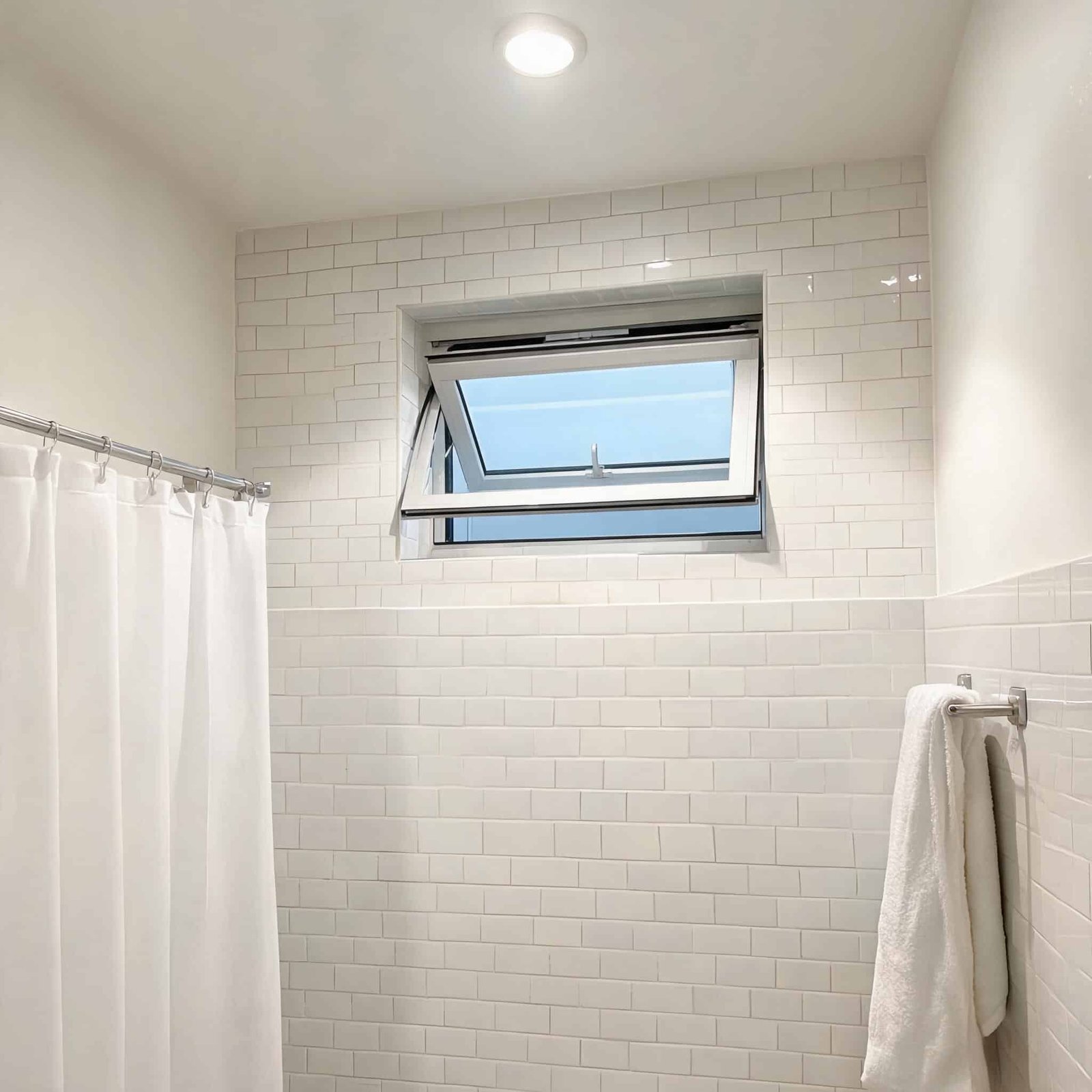 bathroom-awning-window-high-wall-privacy-placement